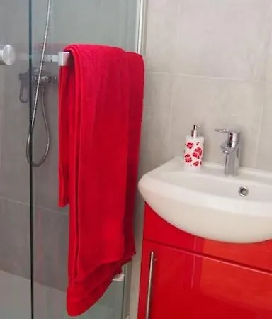 Le 105 Bis Eiffel Bed & Breakfast *